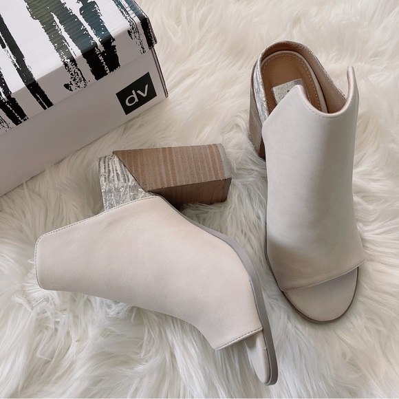 DV by Dolce Vita Barkar Peep Toe Shoes - Picture 2 of 11